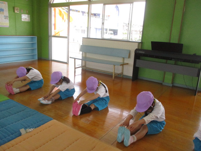 体操教室の時間です